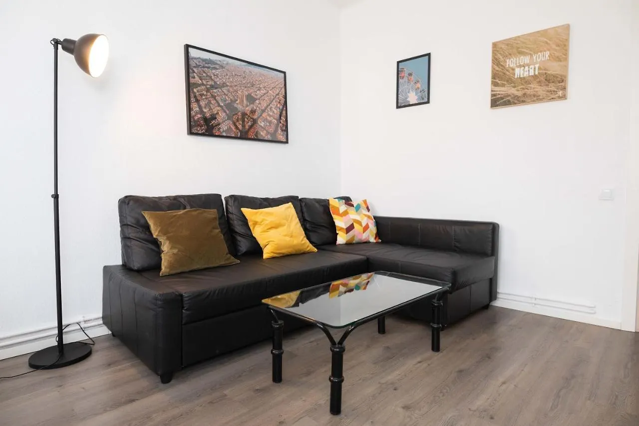 Apartment Carrer De Joan Barselona İspanya