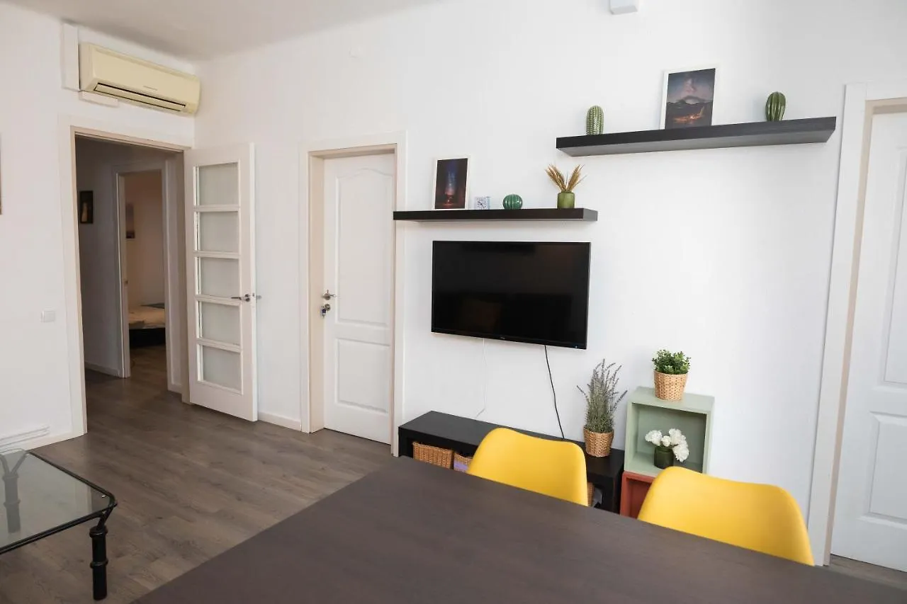 Apartment Carrer De Joan Barselona İspanya