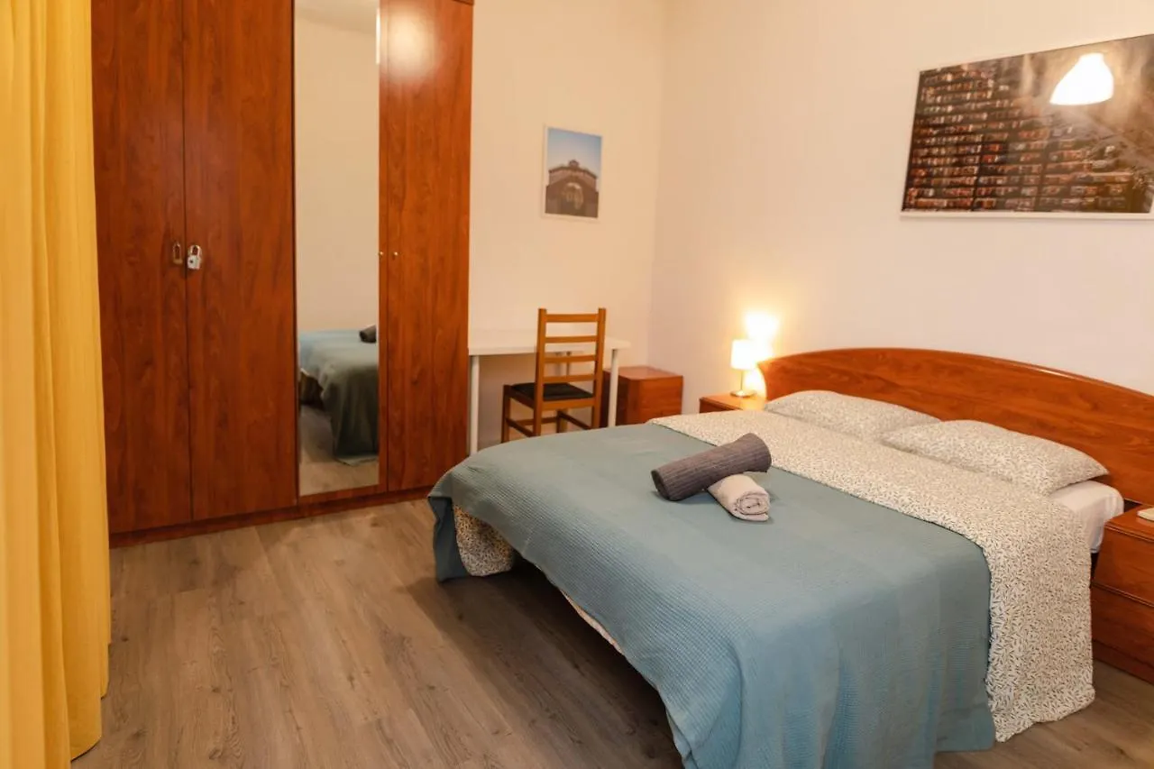 Apartment Carrer De Joan Barselona İspanya